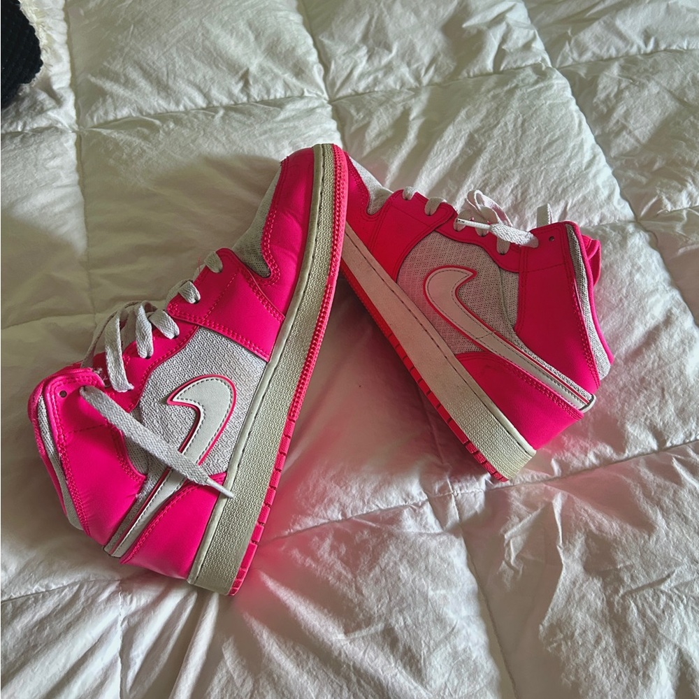 hot pink jordan’s